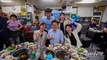 [한 장의 사진] 삼겹살집 대통령 "골목이 살아야..."