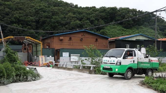 방역당국 '파주 ASF 첫 발생농장, 전염병 미신고 판단'