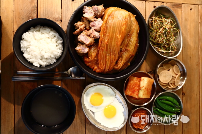 사진제공: 월화고기, 점심 메뉴
