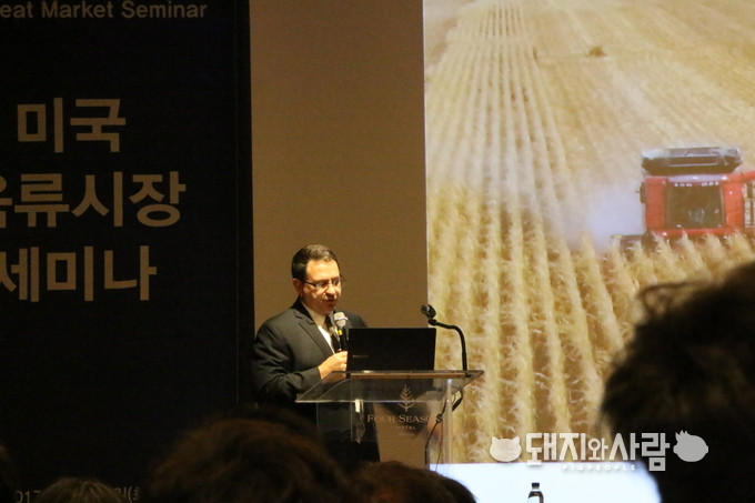 그레그호라(GreggHora), 아이오와돈육생산자협회 회장