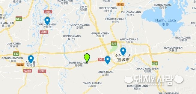 안후이성 11차 ASF 발생 농장; 天湖街道(녹색)과 Xuzhenzhen(许镇镇, 맨 위쪽)@구글지도