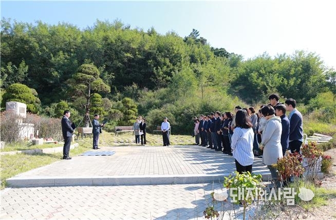 올해 방역 및 실험으로 희생된 동물에 대한 묵념@검역본부 