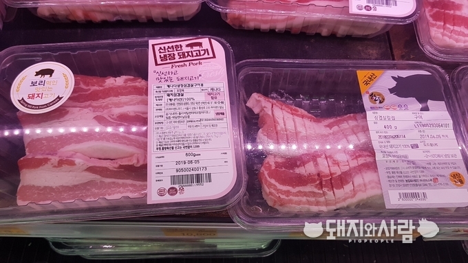 수입육(왼쪽)과 한돈(오른쪽)@돼지와사람