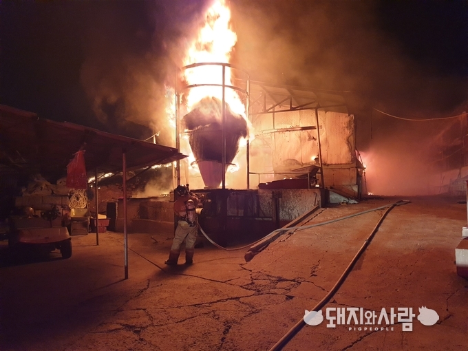 3일 충남 천안 돈사 화재@충남소방본부