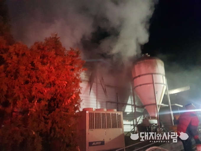 20일 충남 천안 돈사 화재@충남소방본부