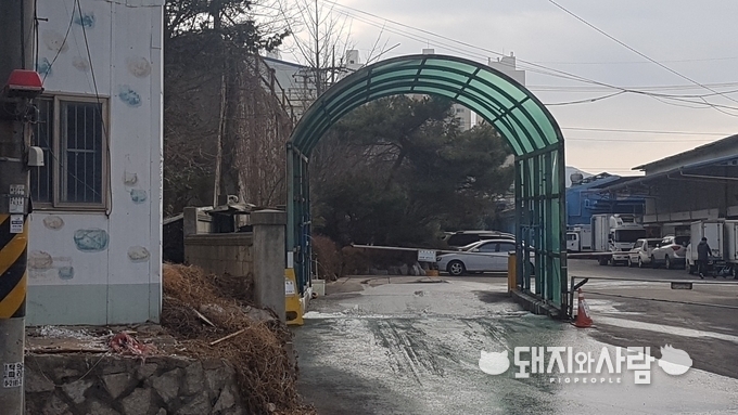 경기도 김포시 풍무동에 위치한 우석식품@돼지와사람 