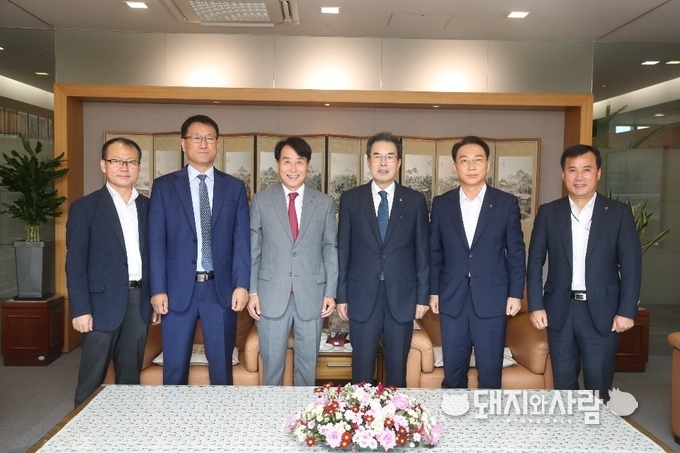 하태식 대한한돈협회장, 이성희 농협중앙회장 면담@한돈협회