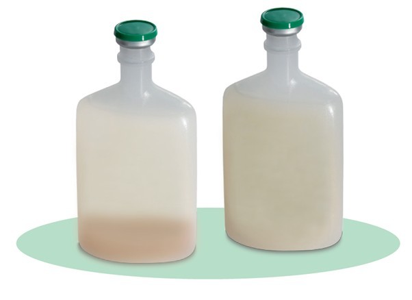 흔들기 전 불균질한 상태의 백신(좌), 흔든 후 균질해진 백신(우)