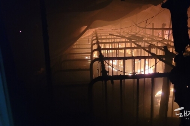 간밤 합천군 가야면서 20억 피해 규모 돈사 화재 발생