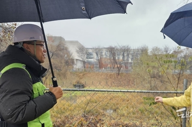 당진 ASF 발생에 춘천 감염멧돼지 현장 찾은 농업혁신정책실장