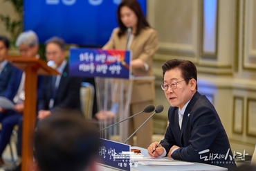 [칼럼] "中 버스만 배불렸다"는 대통령의 날 선 비판, 한돈에도 묻는다