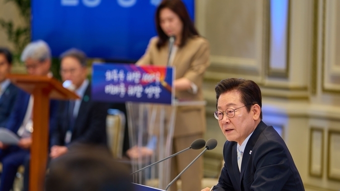 [칼럼] "中 버스만 배불렸다"는 대통령의 날 선 비판, 한돈에도 묻는다