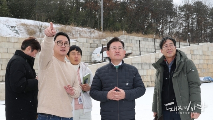 “냄새 걱정 없는 스마트 축산” 이승돈 청장이 '피그월드' 찾은 이유