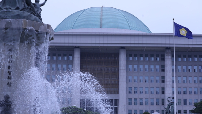 국회, 축산법·가전법 개정안 의결..."축산농가 준수의무 대폭 강화"
