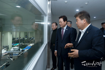 박완수 경남도지사, 부경양돈농협 포크밸리유통센터 방문