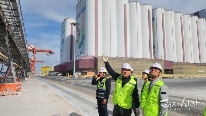 "사료 가격 인상 요인 최소화하는 데 함께 힘 모아달라"